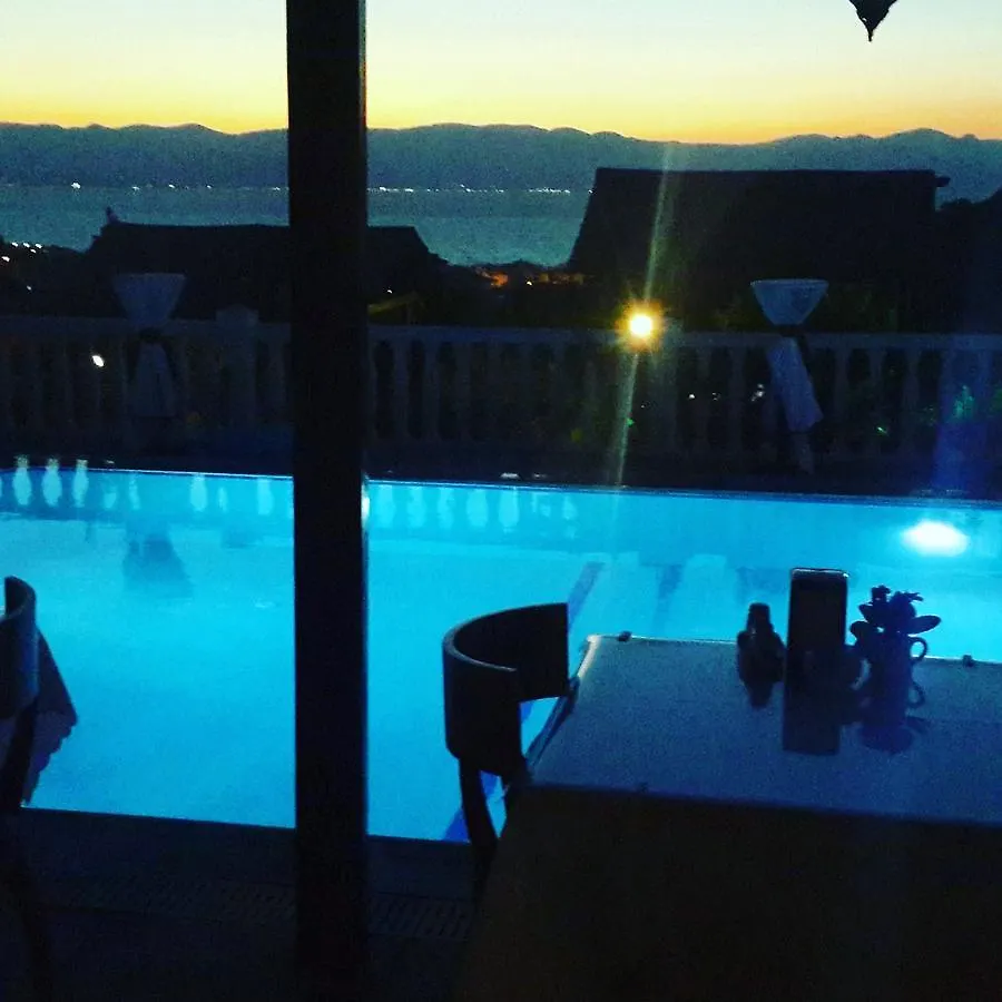 Ciftlik Hotel Çeşme